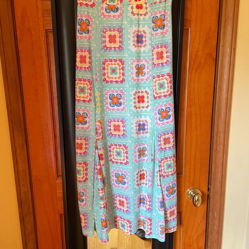 Size small retro floral maxi skirt